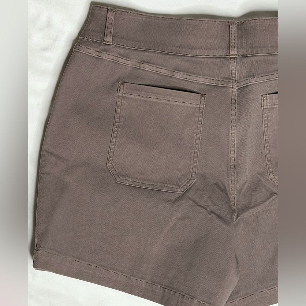 Spanx 6” Twill Shorts Womens Sz 2X Brown Stretch Flat Front Pockets Plus - Picture 3 of 8